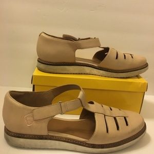 Clark's Women's  👡 Sandals